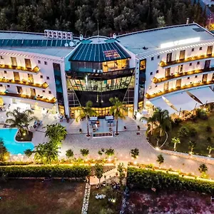Splendor Hotel&spa 4*, Dhërmi Albanië